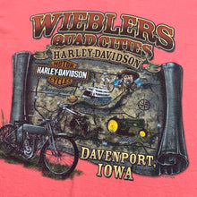 Laden Sie das Bild in den Galerie-Viewer, Harley Davidson Motorcycles T-Shirt Gr. L Davenport Iowa 2011
